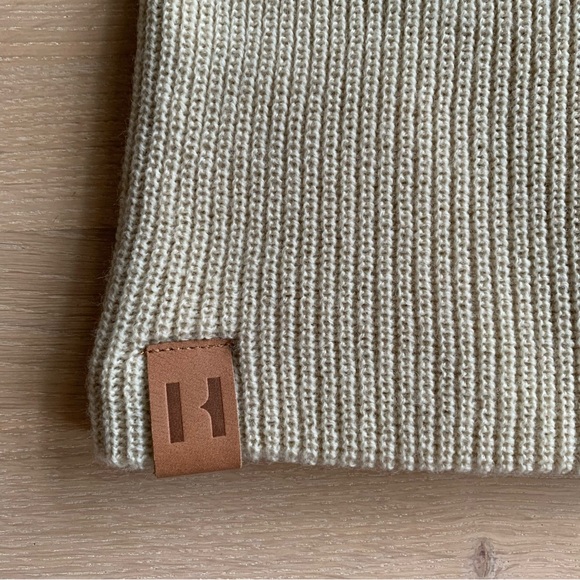 BEAU HUDSON ADULT SIGNATURE KNIT BEANIE TAN - Picture 4 of 8